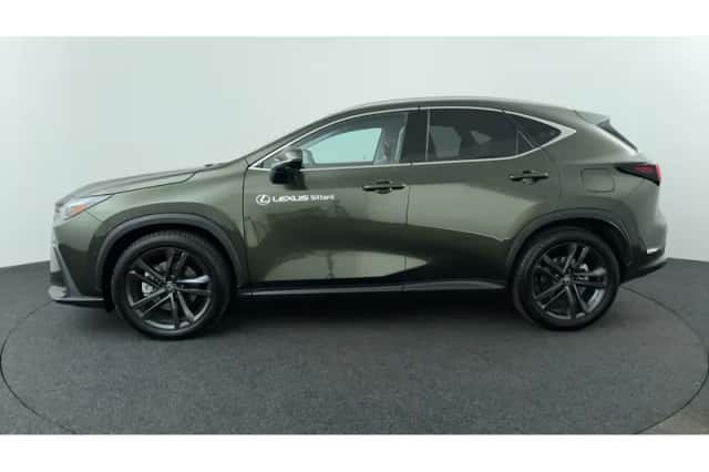 Lexus NX (2026) thumbnail 2