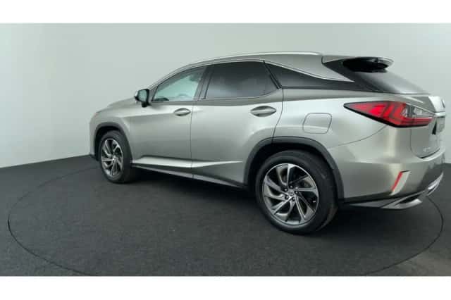 Lexus RX (2017) thumbnail 3