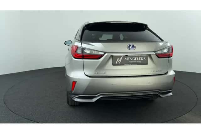 Lexus RX (2017) thumbnail 4