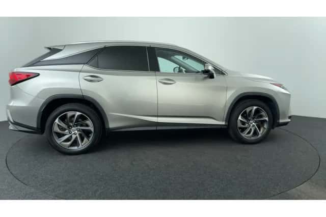 Lexus RX (2017) thumbnail 6