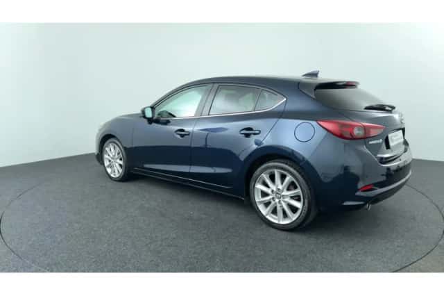 Mazda 3 (2018) thumbnail 3