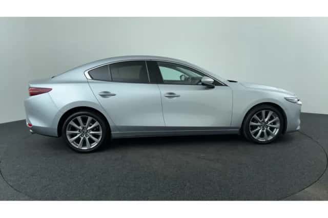 Mazda 3 (2022) thumbnail 6