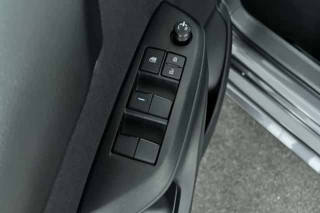 Mazda 2 Hybrid (2026) thumbnail 12