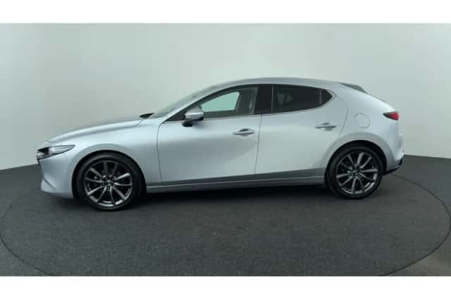 Mazda 3 (2019) thumbnail 2