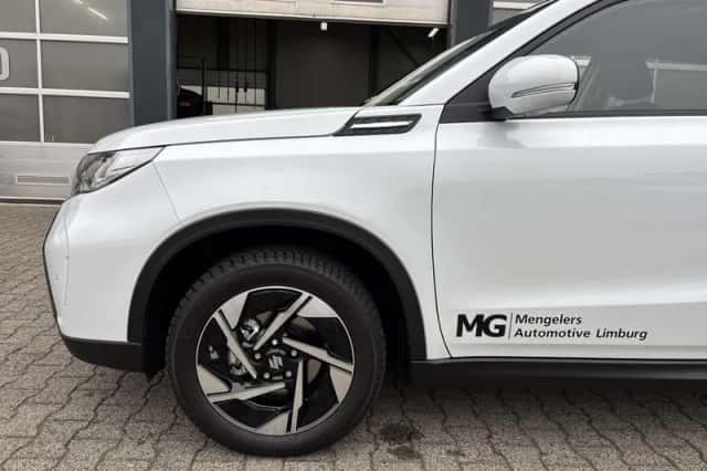 Suzuki Vitara (2025) thumbnail 14