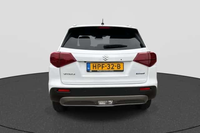 Suzuki Vitara (2025) thumbnail 6