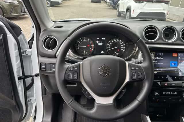 Suzuki Vitara (2025) thumbnail 10