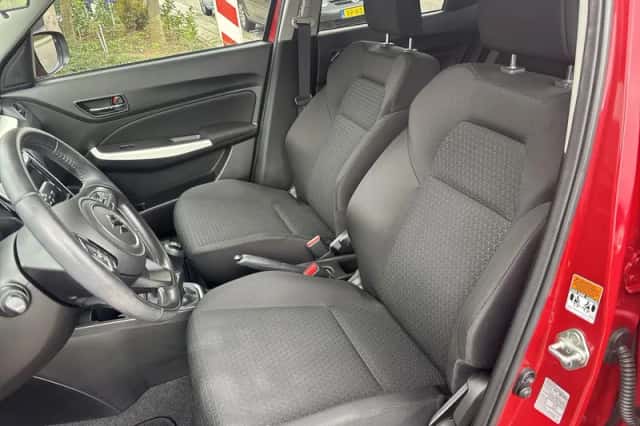 Suzuki Swift (2019) thumbnail 17