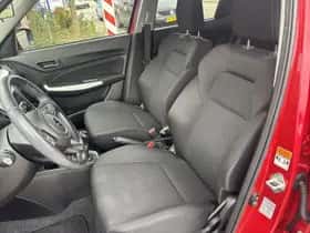 Suzuki Swift (2019) thumbnail 17