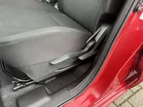 Suzuki Swift (2019) thumbnail 18