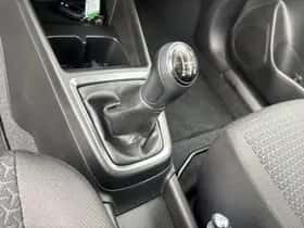 Suzuki Swift (2019) thumbnail 23