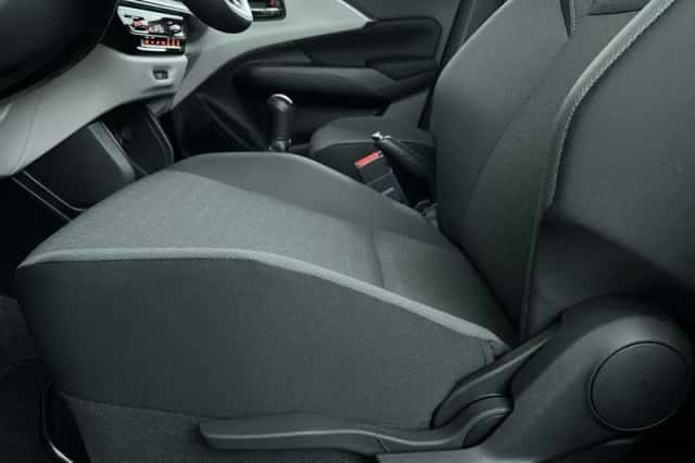 Suzuki Swift (2025) thumbnail 13