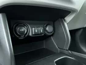 Suzuki Swift (2025) thumbnail 23