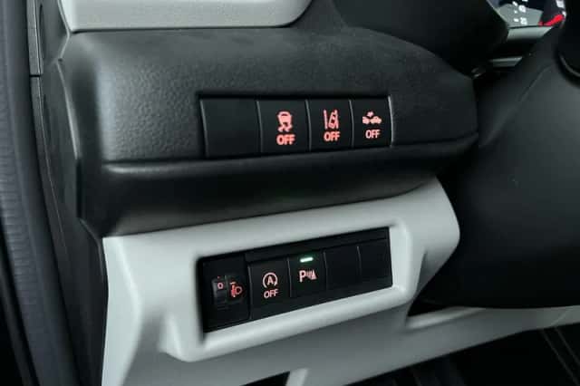 Suzuki Swift (2025) thumbnail 27