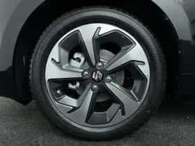 Suzuki Swift (2025) thumbnail 10