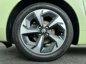 Suzuki Swift (2024) thumbnail 10