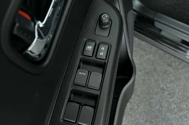 Suzuki Ignis (2025) thumbnail 12