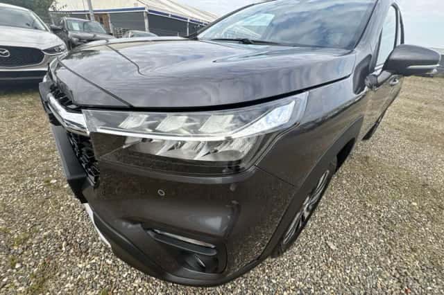 Suzuki S-Cross (2025) thumbnail 16
