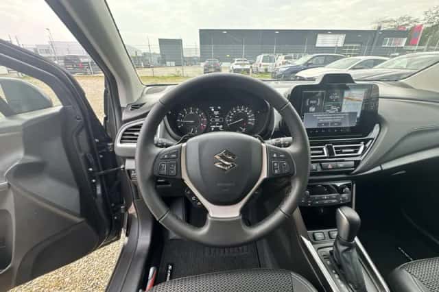 Suzuki S-Cross (2025) thumbnail 20