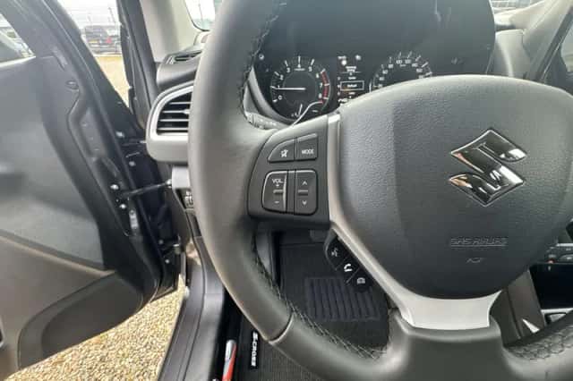 Suzuki S-Cross (2025) thumbnail 21