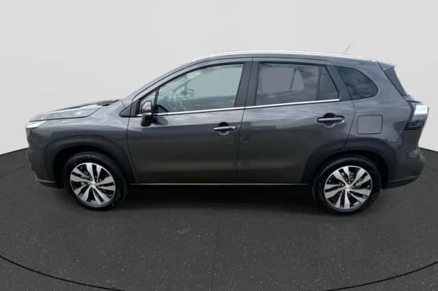 Suzuki S-Cross (2025) thumbnail 4