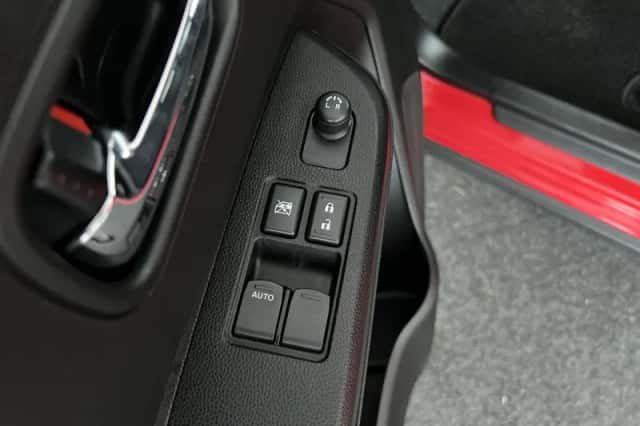 Suzuki Ignis (2022) thumbnail 12