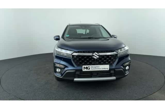 Suzuki S-Cross (2021) thumbnail 8