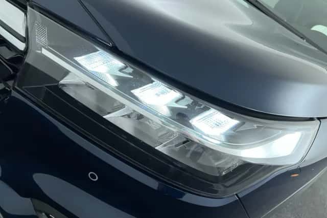 Suzuki S-Cross (2021) thumbnail 9