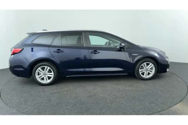 Suzuki Swace (2021) thumbnail 6