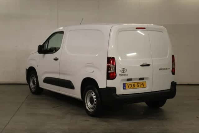 Toyota Proace (2023) thumbnail 11