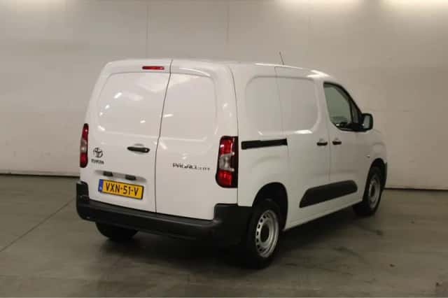 Toyota Proace (2023) thumbnail 4