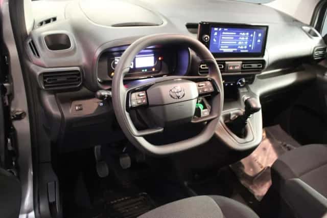 Toyota Proace (2024) thumbnail 13