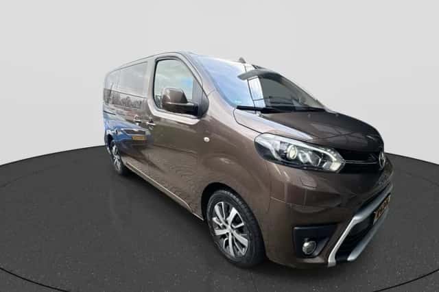 Toyota Proace (2019) thumbnail 2