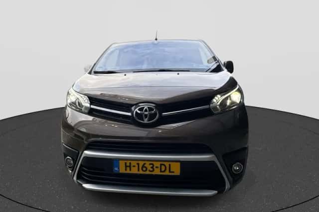 Toyota Proace (2019) thumbnail 3
