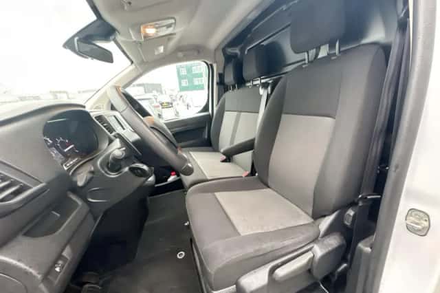 Toyota Proace (2024) thumbnail 16