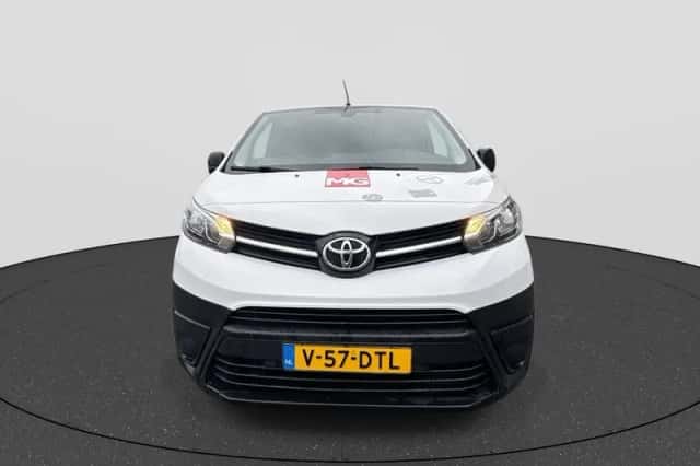 Toyota Proace (2024) thumbnail 3