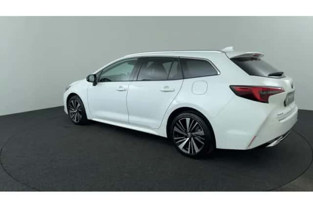 Toyota Corolla (2025) thumbnail 3