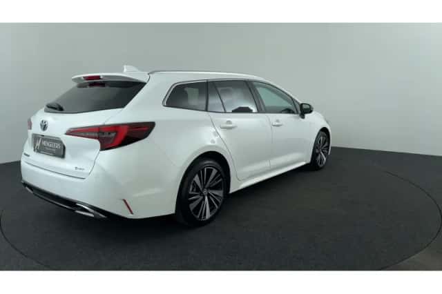 Toyota Corolla (2025) thumbnail 5
