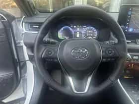 Toyota RAV4 (2025) thumbnail 11