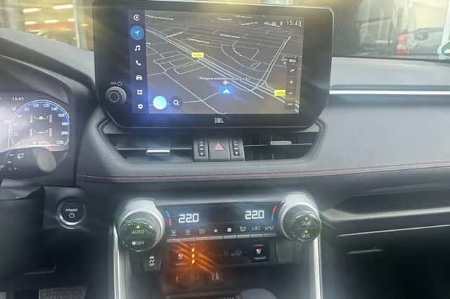 Toyota RAV4 (2025) thumbnail 12