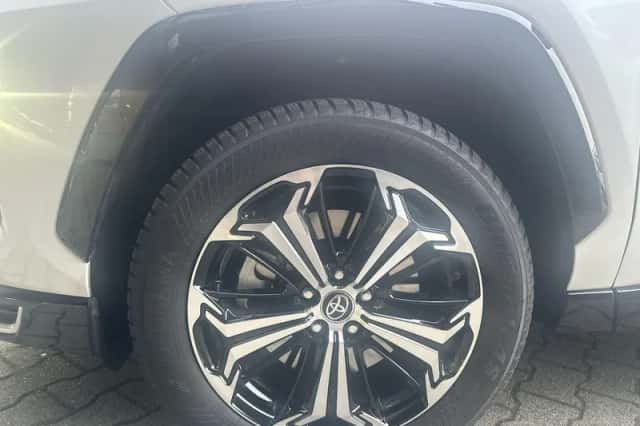 Toyota RAV4 (2025) thumbnail 19