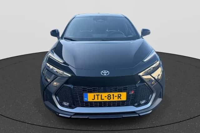 Toyota C-HR (2026) thumbnail 3