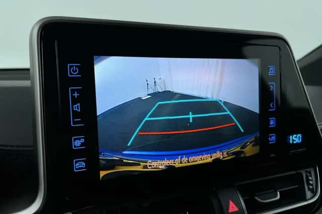 Toyota C-HR (2018) thumbnail 20