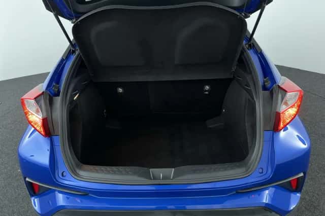 Toyota C-HR (2018) thumbnail 26