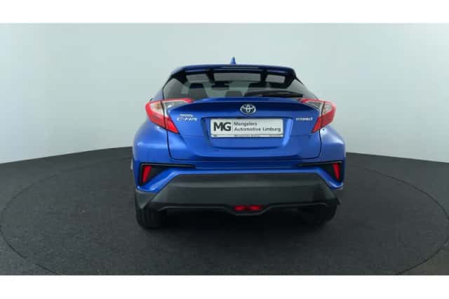 Toyota C-HR (2018) thumbnail 4