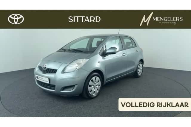 Toyota Yaris (2009) thumbnail 1