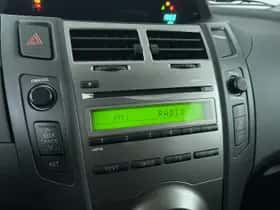 Toyota Yaris (2009) thumbnail 17