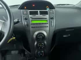 Toyota Yaris (2009) thumbnail 20
