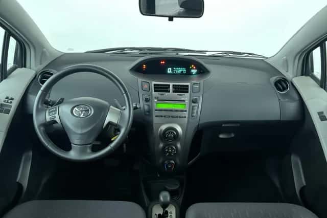 Toyota Yaris (2009) thumbnail 22