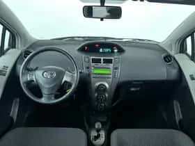Toyota Yaris (2009) thumbnail 22